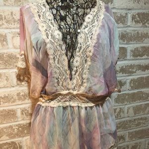 Sz 2X Romantic, Sheer Lace Trimmed Top